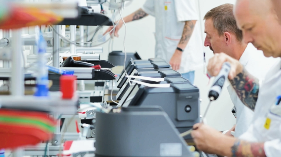 Production of the IVU.ticket.box in a manufacturing environment