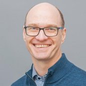 Portrait of René Schwuchow, Investor Relations IVU Traffic Technologies AG