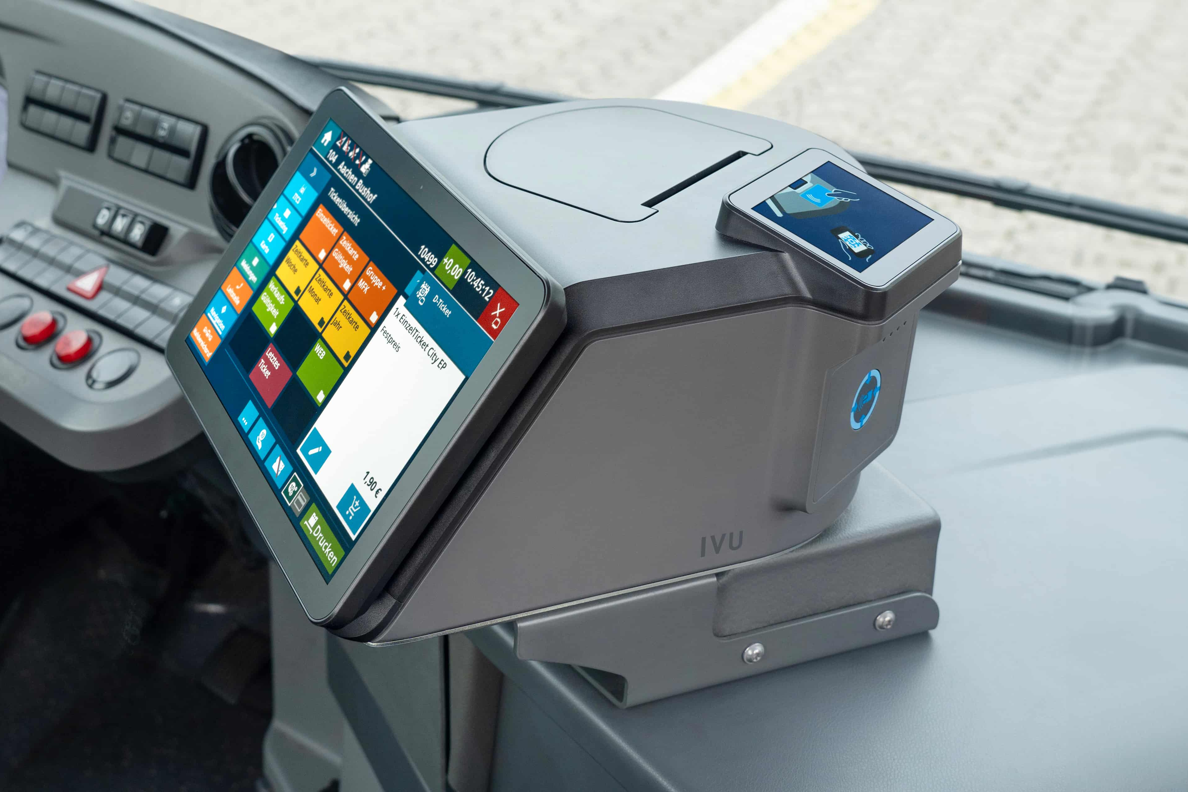 Betriebssteuerung von Bordrechnersoftware – IVU.cockpit