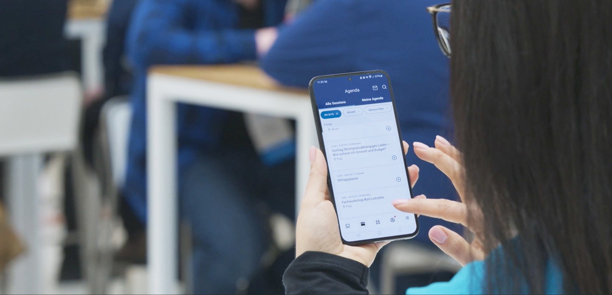 Anwenderin nutzt Event-App